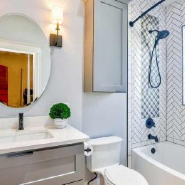 Planirate renoviranje vašeg kupatila – fokusirajte se na nove sanitarije i nameštaj